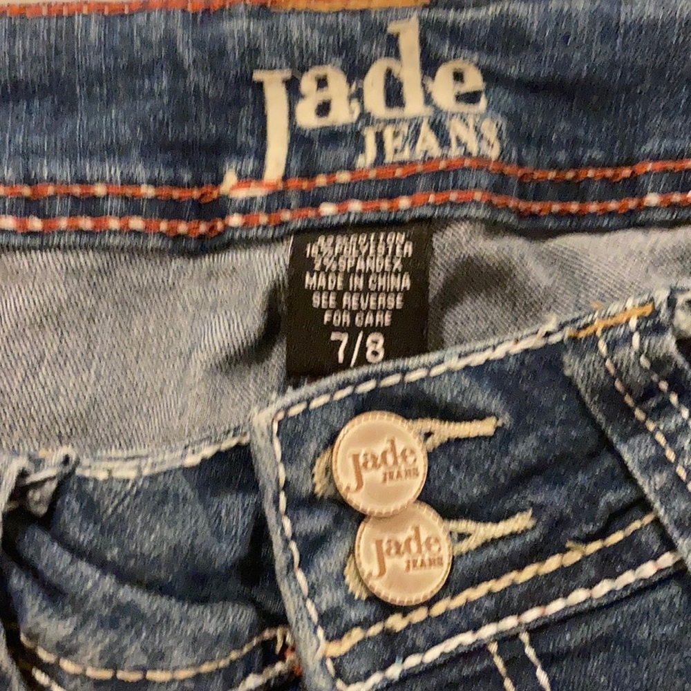 Jade Jeans 7/8 distressed in like new condition - Picture 6 of 10